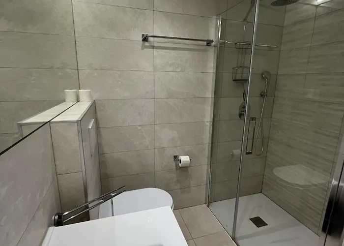 Service Lazaro - Aguamarina 65 Кальпе